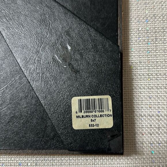 MILBURN Vintage Style Gold Brass Tone 5 x 7 Picture Frame - Picture 4 of 11